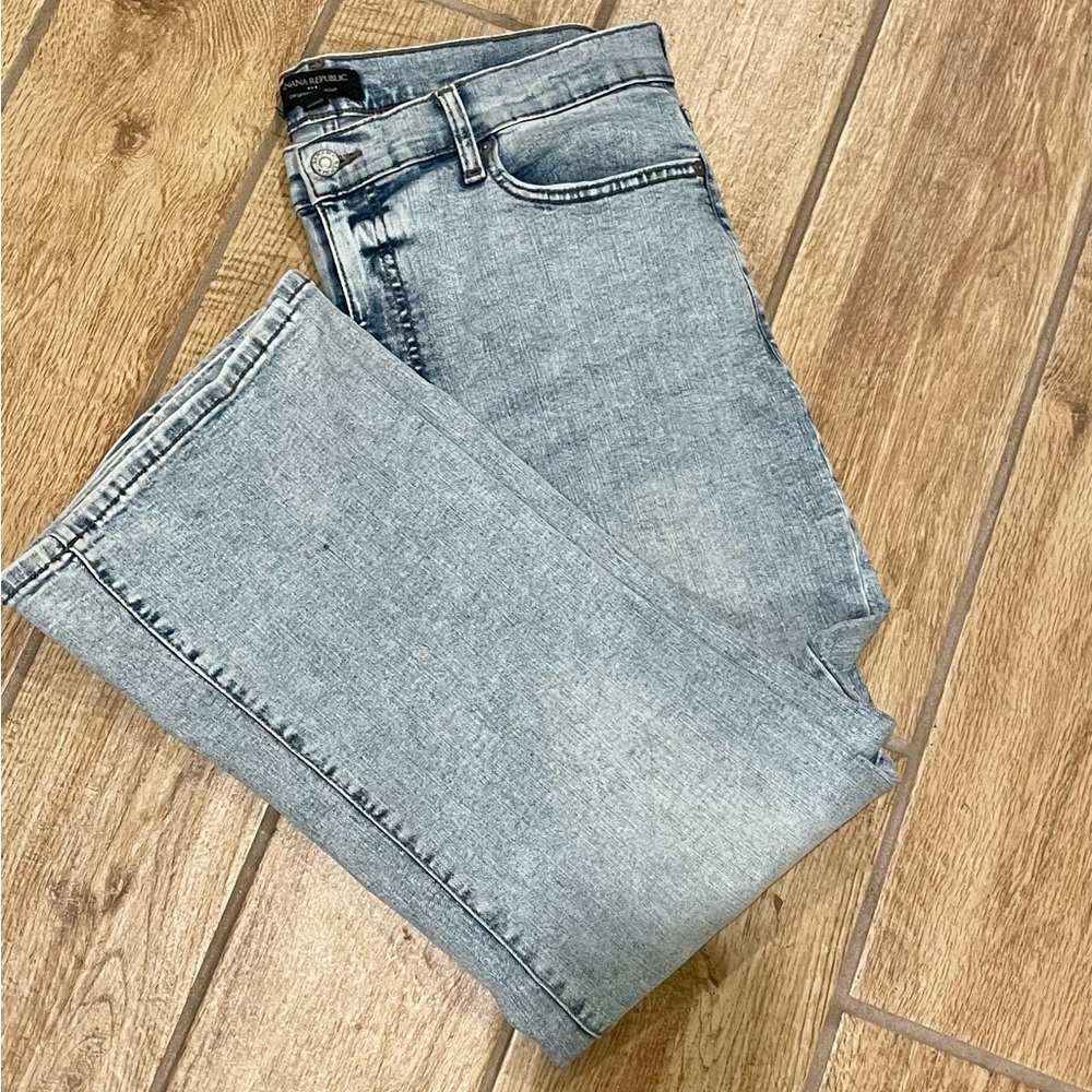 Banana Republic Cropped Bootcut jeans, size 31/12.